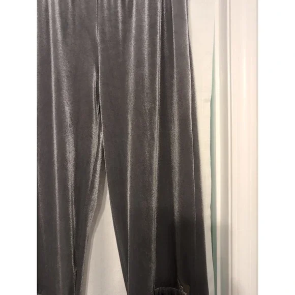 NWOT Matilda Jane Gray Velvet Cropped Ruffle Pants Sz M Boho, Cottage, Hippie - Picture 3 of 12